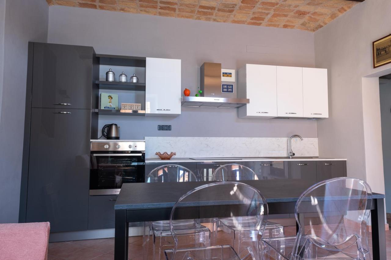 Alla Torre - Nel Cuore Del Borgo Storico Castagnole delle Lanze Eksteriør bilde